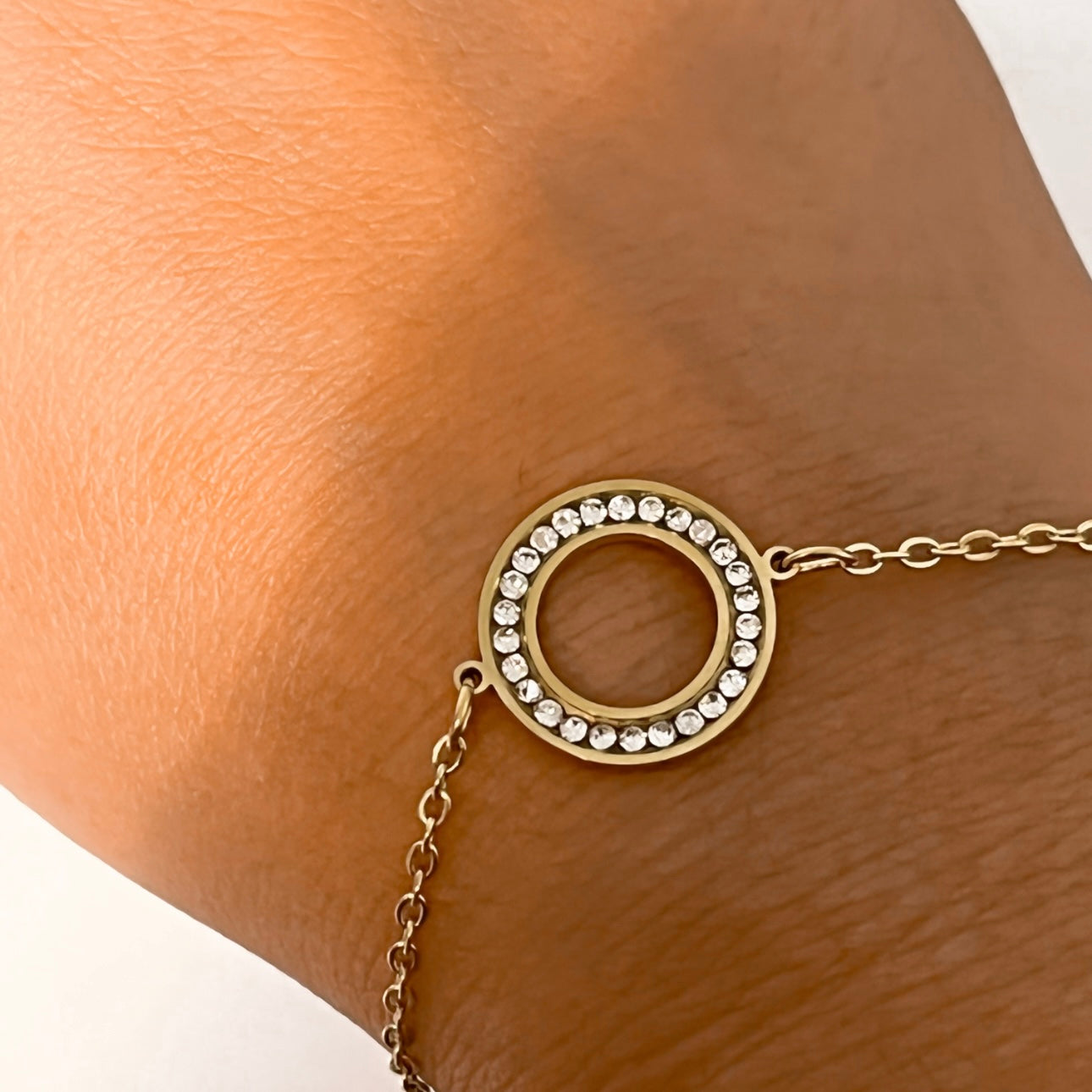 Ava Circle Bracelet